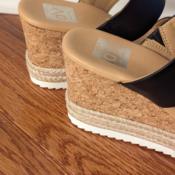 DV by Dolce Vita Emara Double Band Wedges - Picture 4 of 11